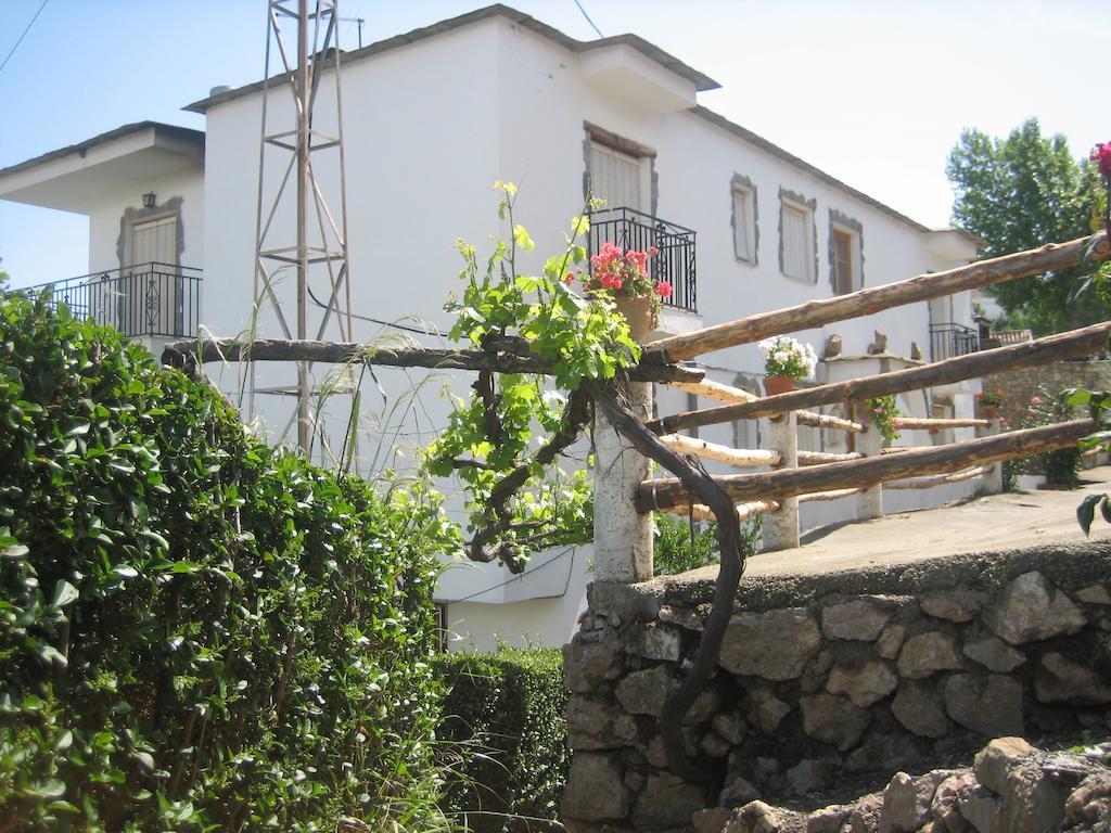 Alojamiento Rural Mirador Del Avellano Alpujarra De La Sierra Exteriör bild